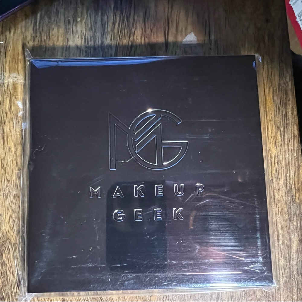 Makeup Geek Empty 9 Travel Vault Palette